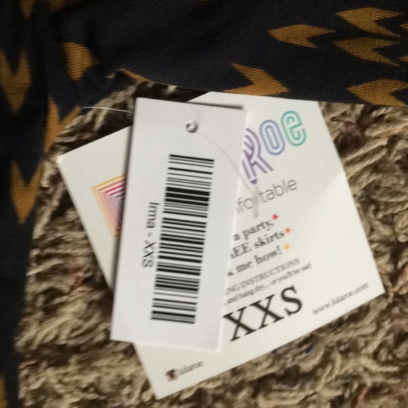 XXS LuLaRoe Irma - Picture 3 of 4